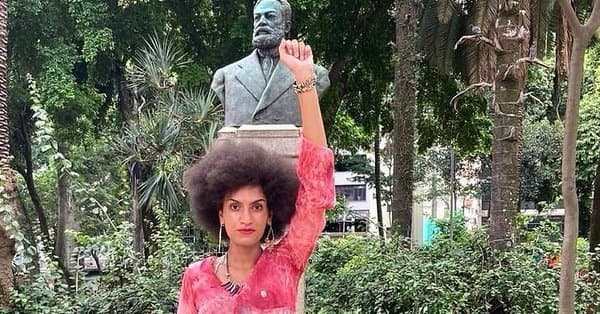 Anticapi_And's tweet photo. Toda nuestra solidaridad con las hermanas del @psol50  por el atentado sufrido por Carolina Lara. No nos callarán. Seguimos adelante!!! #NoPasaran https://t.co/FyOK8D6YcO