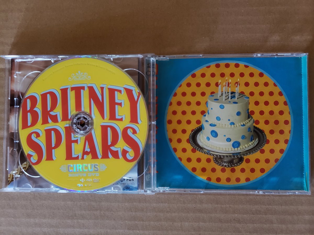 RevistasCDsYMas's tweet photo. @britneyspears #Circus #Deluxe CD+DVD+Póster
CÓMPRALO AQUÍ 👉https://t.co/AWwWBjQsiV
O AQUÍ👉https://t.co/6GS3tuxSQX
#BritneySpears #Womanizer #IfUSeekAmy #Radar #Britney #OutFromUnder #KillTheLights #ShatteredGlass #UnusualYou #Blur #MmmPapi #Mannequin #LaceAndLeather #MyBaby https://t.co/gR2cC4ya7M