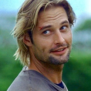 JAMES "SAWYER" FORD - He's also part of booktube, but his approach is much more irreverent. Sawyer is known for his sarcastic reviews and the occasional drunk literary commentary. Collabs with Juliet sometimes. When single, he flirts with subscribers in the comments.