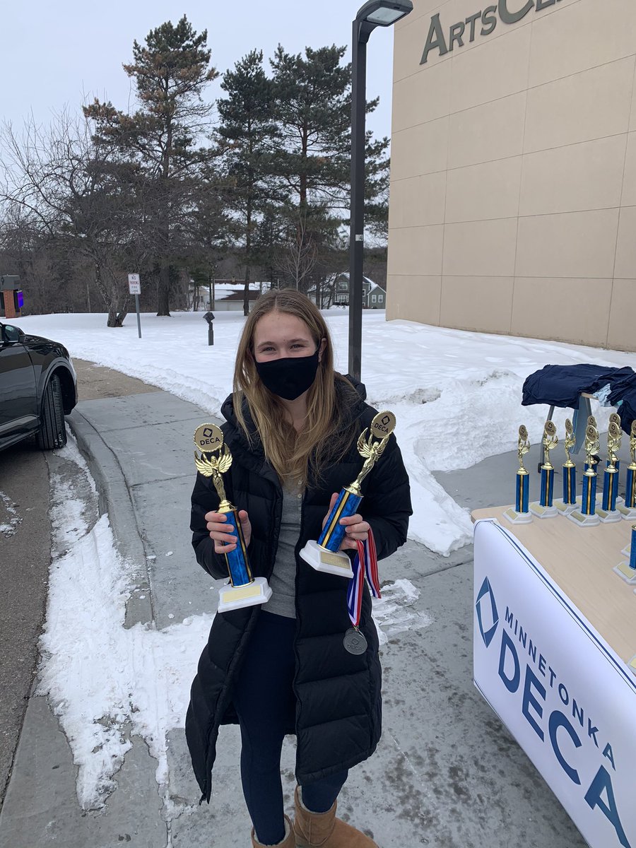 Congratulations to our DECA District 3 Finalists!