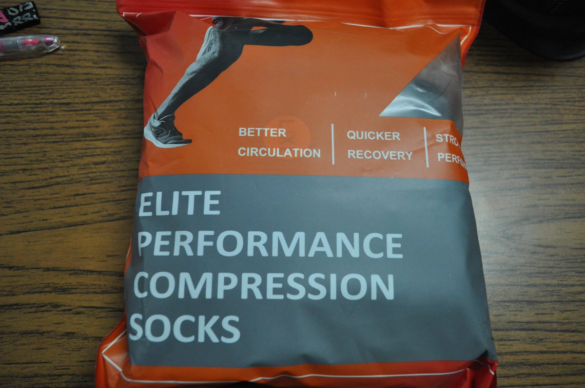 DOCDevelopment's tweet image. Size L/XL 8 Pack Compression Socks !!!!