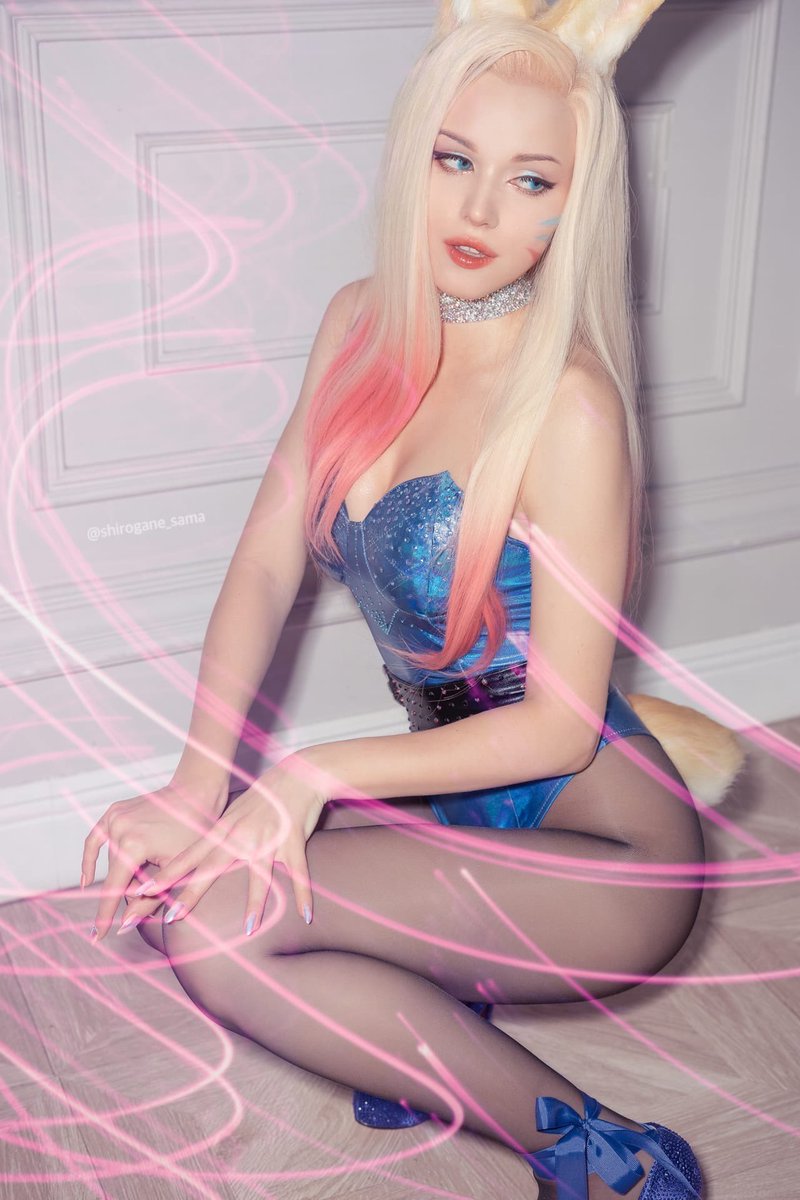 shirogane__sama's tweet photo. Ahri appears in a fashion magazine, like a super successful pop-star should 💄✨

#ahri #ahricosplay #kda #kdacosplay #LeagueOfLegends https://t.co/MWeYx4Cu74