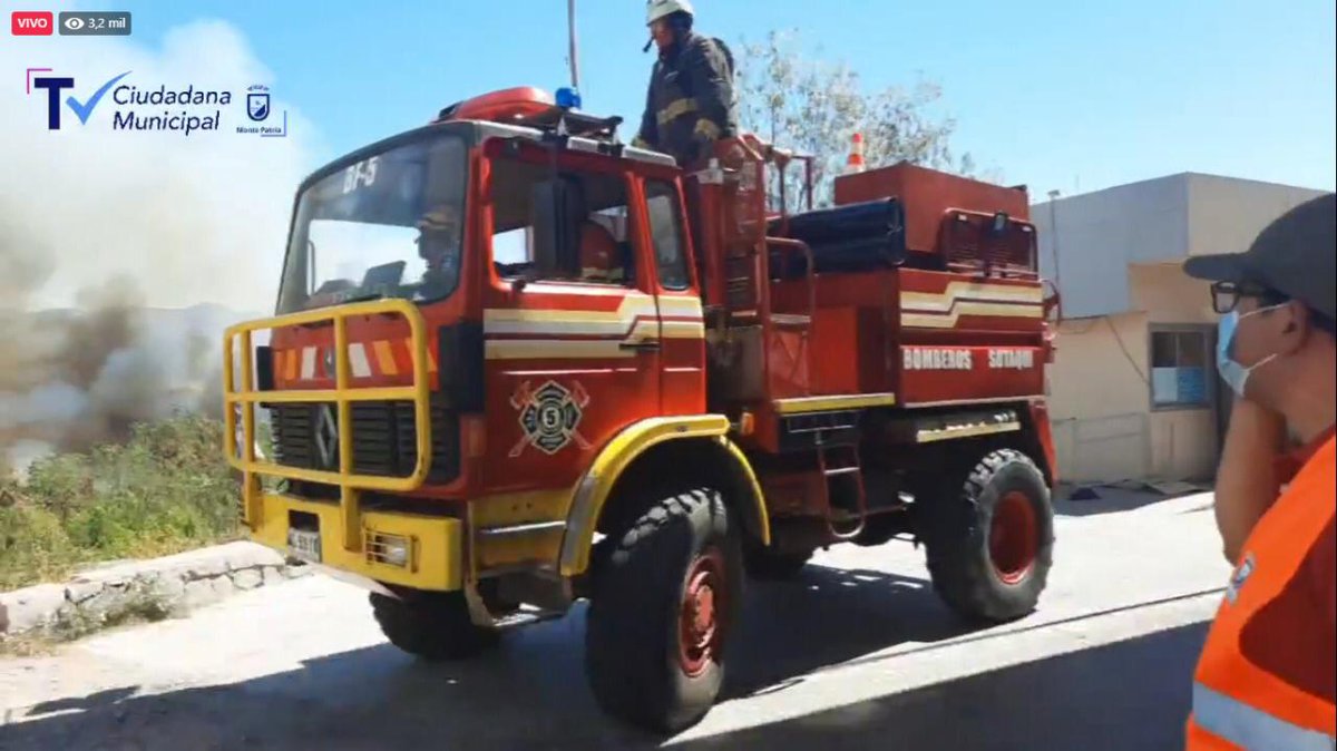 Pabl0Manzanares's tweet photo. Incendio forestal en #Montepatria con rápida propagación,consume preliminarmente 20 hectáreas, bomberos locales, de El #Palqui, #Ovalle y #CONAF trabajan en el lugar , al momento 1 bombero lesionado se desconoce su estado, estaremos aplicando información. @bayron_lopez01 https://t.co/XgTe1TW74P