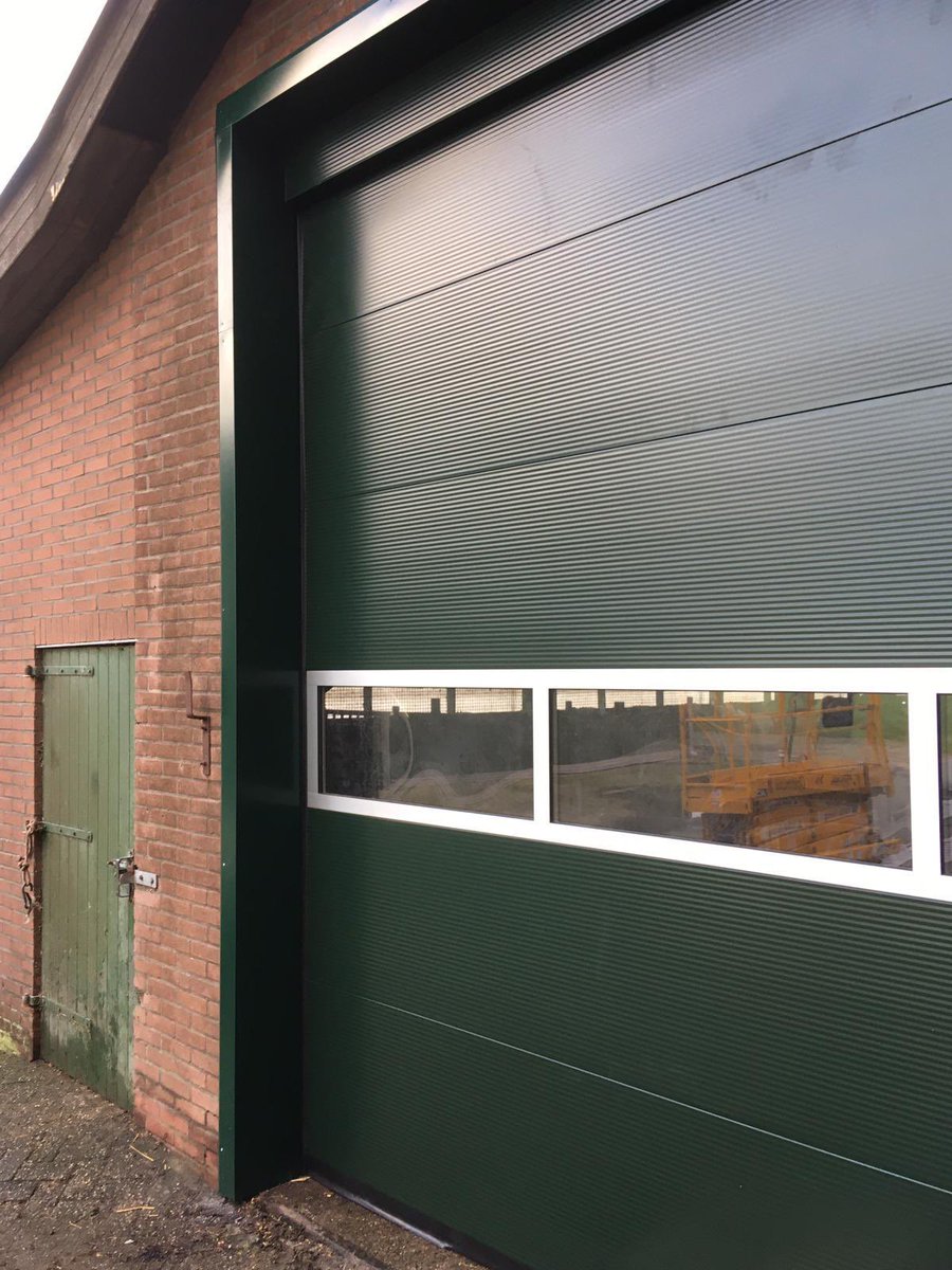 EeftinkRensing's tweet photo. Van oud naar nieuw! Mooi werk van onze deurenafdeling👍 https://t.co/EwtvUB4Wqz