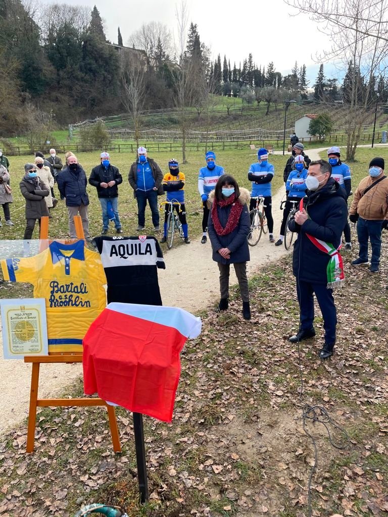 Oggi è stata inaugurata la pista ciclabile #GinoBartali a Grassina 🙏❤️ un bel gesto per ricordare nonno nella #GiornataDellaMemoria2021