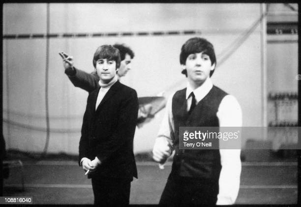 Paul McCartney and John Lennon rehearsing for their roles as Pyramus and Thisbe - a thread ➳♡゛