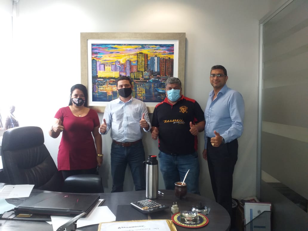 juanvillalbapy's tweet photo. Los dirigentes del Movimiento Marcha Colorada se acoplan a nuestra Lista de Candidatos a Concejales!!! Un agradecimiento especial a los Dirigentes Felix Gamarra, Nery Resquin, Lilian Centurión que hoy se acoplan a nuestra lista!!! Esta en marcha la Recuperación de Asunción !!! https://t.co/b16T9ACgKi