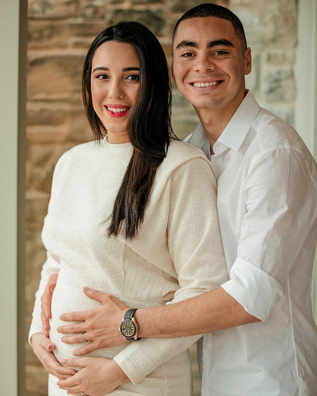 “Miguel Almirón and his wife are pregnant (as confirmed by his goal celebra...