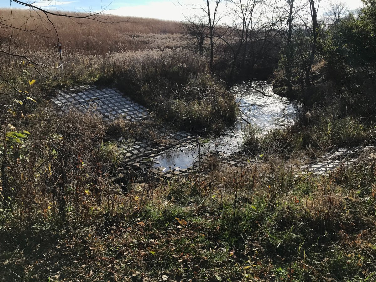 SubmarInc's tweet image. Our articulating concrete revetment mats allow for natural vegetation, which allows the mats to blend with the natural surroundings, creating wildlife habitats and increasing biodiversity within the stream.

#construction #oilandgasservices #pipeline #erosion #erosioncontrol
