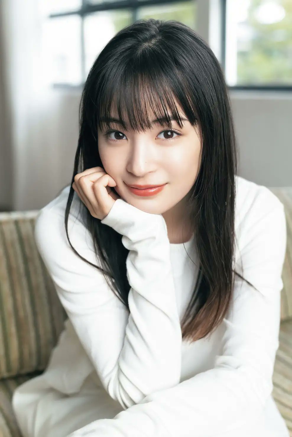 suzu hirose マガジン  / X