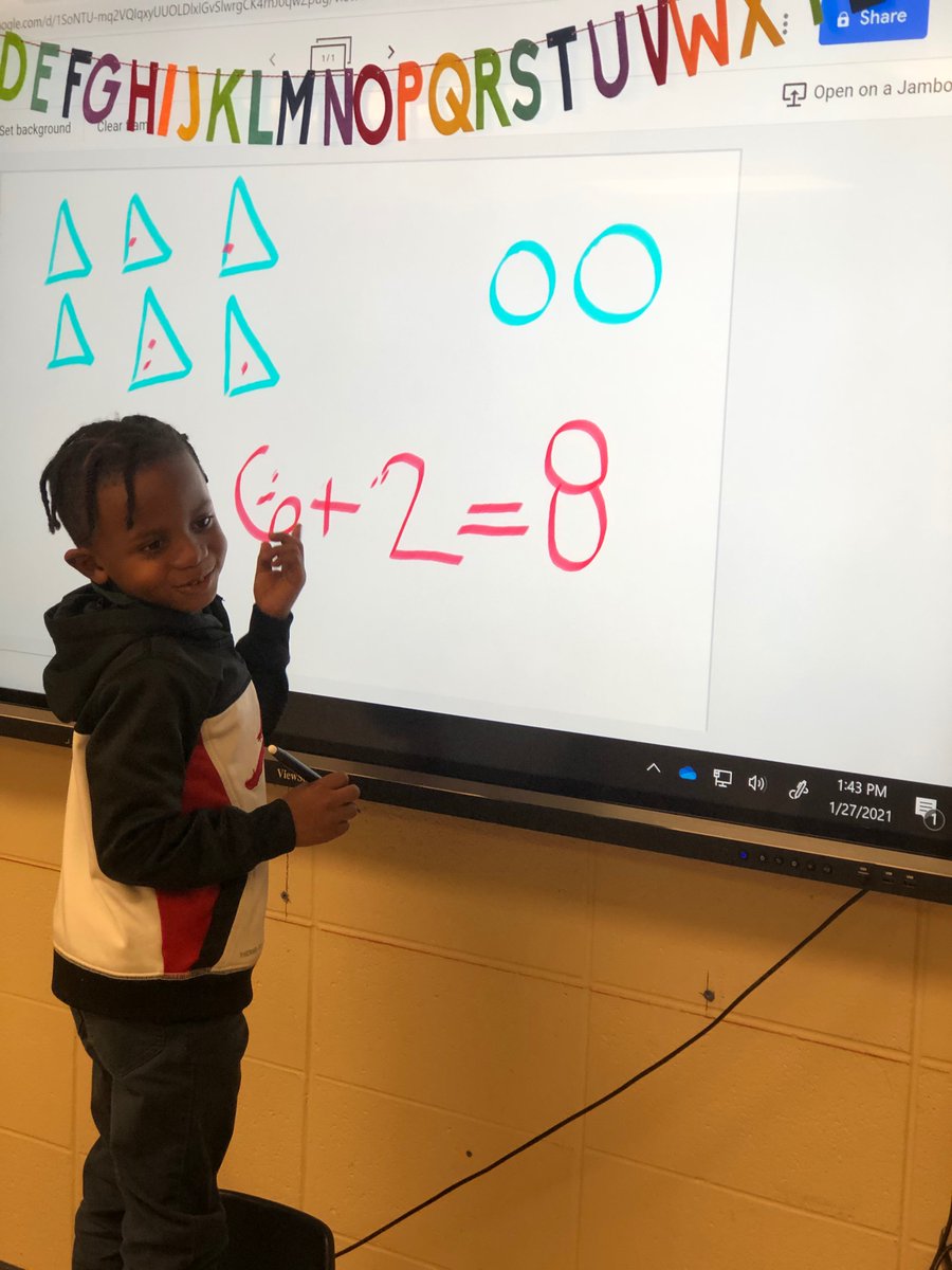 MsFranklin_K's tweet photo. Working with Numbers 🤩 #KinderGators #LearningLeading @gilliard_gators https://t.co/5HkPEK0jxk