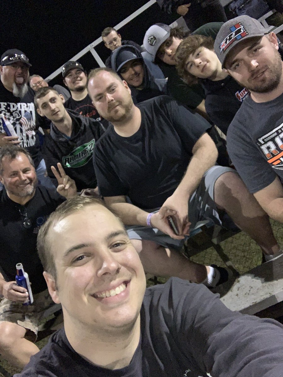 Watching some racing with the crew in Turn 1! #WheresBenAt #TeamSlicker #TheSlickerTheBetter @lucasDirt <a href="/EssexLucasOil/">James Essex</a> <a href="/bobdillner/">Bob Dillner</a>