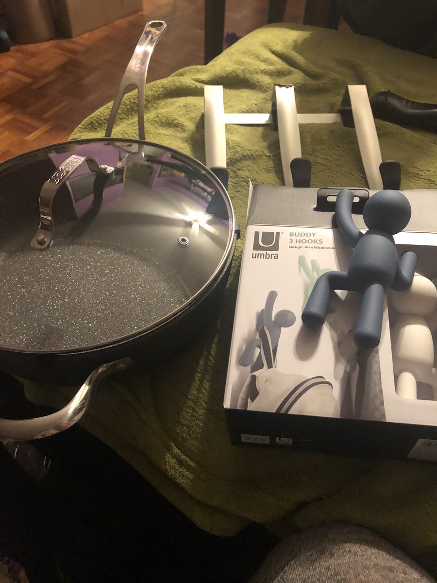 Lamchop99's tweet photo. I absolutely needed a new non-stick fry pan, I definitely needed over the bathroom door hanger ...and I needed the funky hooks for wrapping the blinds cords around so Shannon can’t get caught in them .. all delivered from #KitchenStuffPlus https://t.co/4JeHQEvoSg