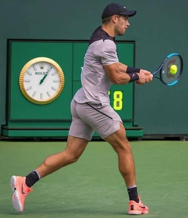THEDANNYICE's tweet photo. Best ass on ATP #tennis Croatian Tennis Stud Borna Coric and his Tennis Balls 🍑🍑 https://t.co/2BmYAkRmSn