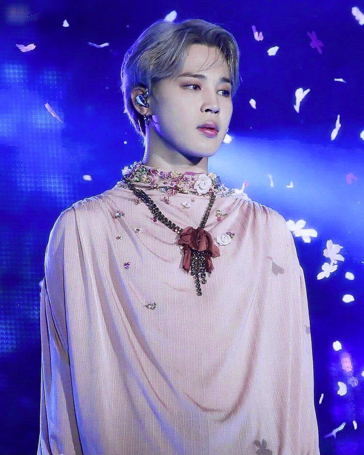 Jimin looking like an absolute angel in concerts - a thread 