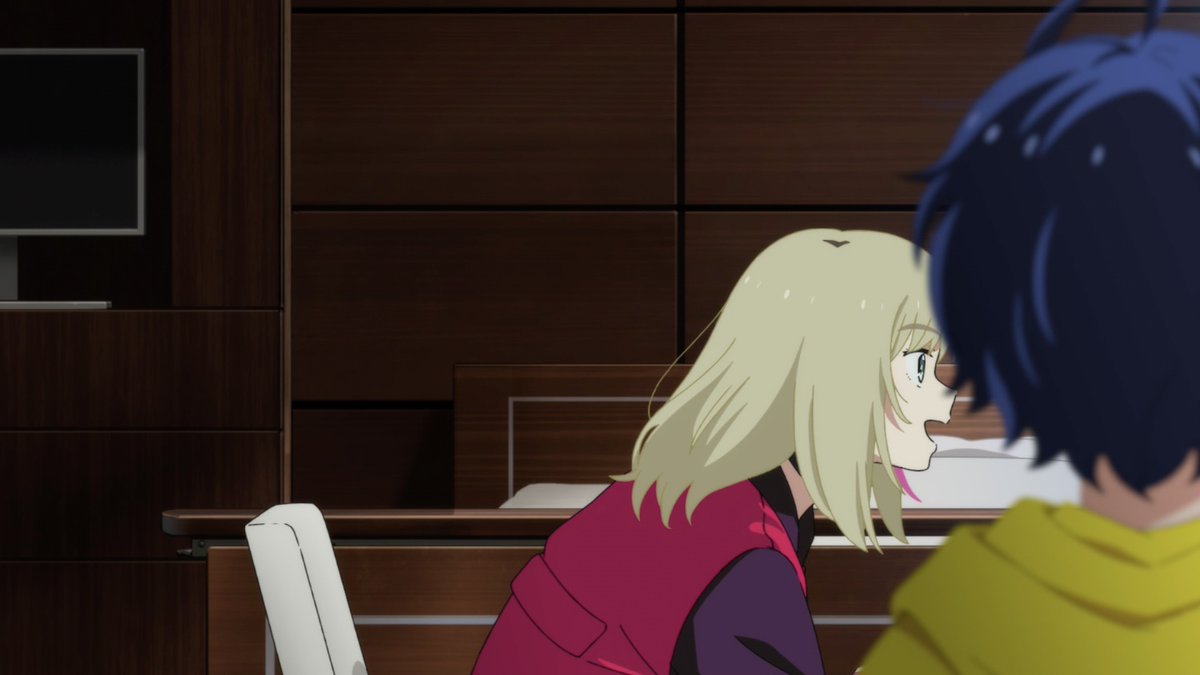 This talk with Neiru leads into some amazing layouts where Ai acts as a partition between the two. But where Neiru is more conscious of Ai's feelings and tries to stay reserved (monching at her kiwi), Rika aggressively tries to move into her space, invading Ai's in the process.