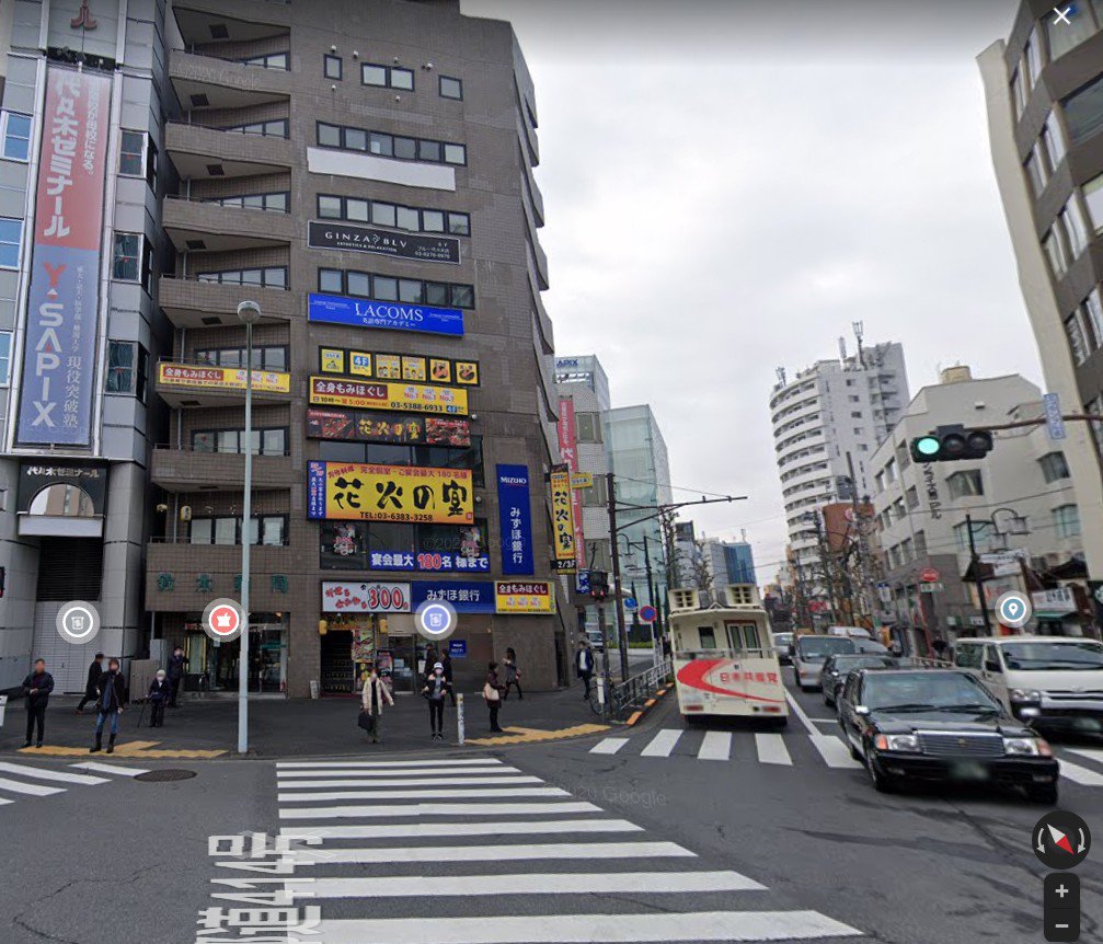 kamapon's tweet photo. I was watching a "walking video" from Yoyogi to Harajuku on YT and I suddenly realised that Yoyogi St. is the exact place where the Idolish boys were handling out leafests in ep.2...
#suddenrealization https://t.co/QIRCzPWyUc