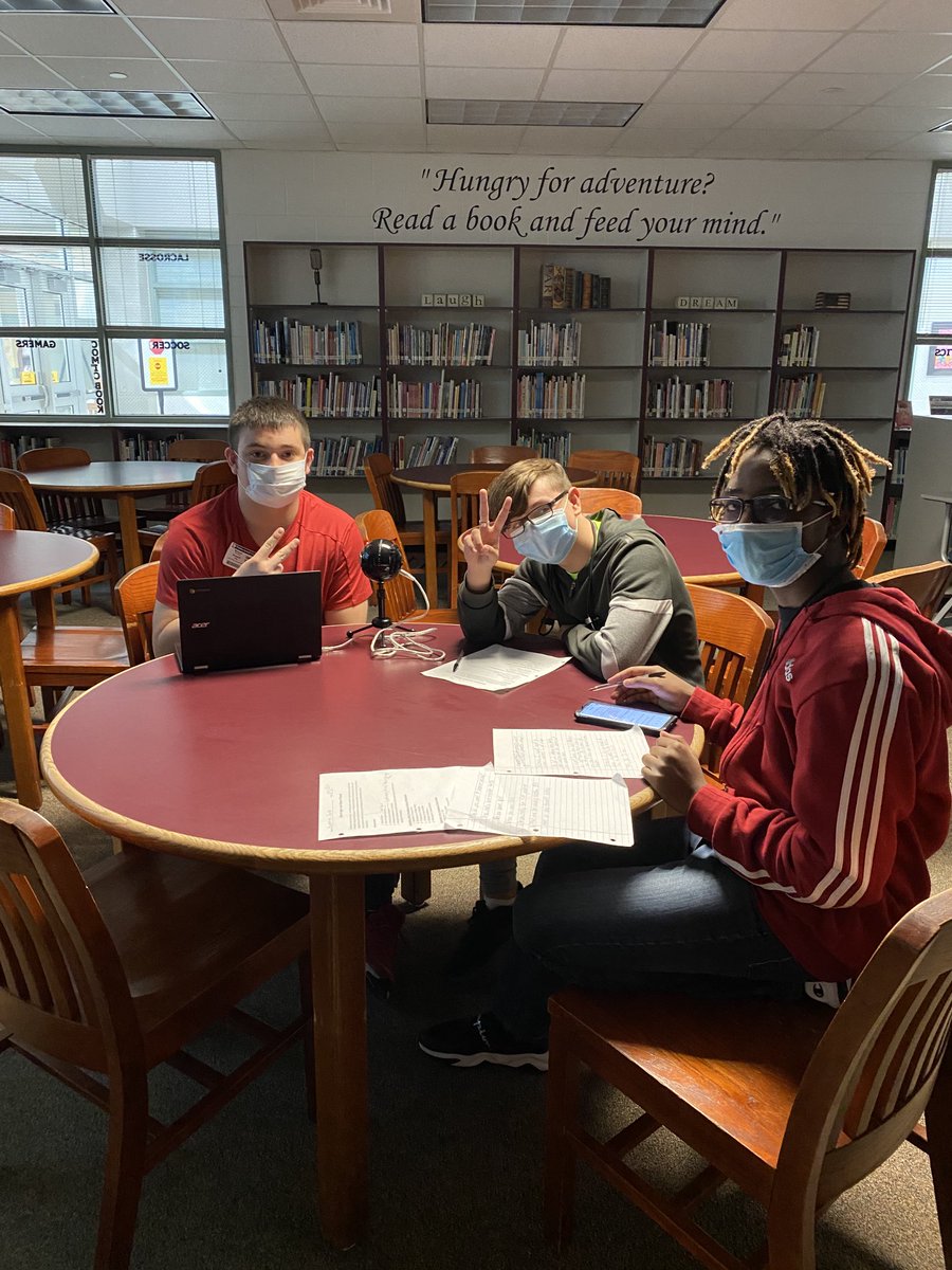 tms_stem's tweet photo. 8th grade STEM Academy students creating a podcast in US History. Can’t wait to hear it! @HumbleISD_TMS @MrE_TXHistory #TMSstem https://t.co/7yMxImIdBm
