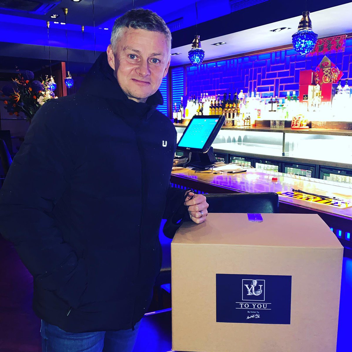 Number 1 Cook at Home Box for Number 1 in the League...

Great to have Ole collect his <a href="/victoryu88/">Victor Yu</a> Yu to You Cook at Home Box

To order yours email craig@yurestaurants.co.uk