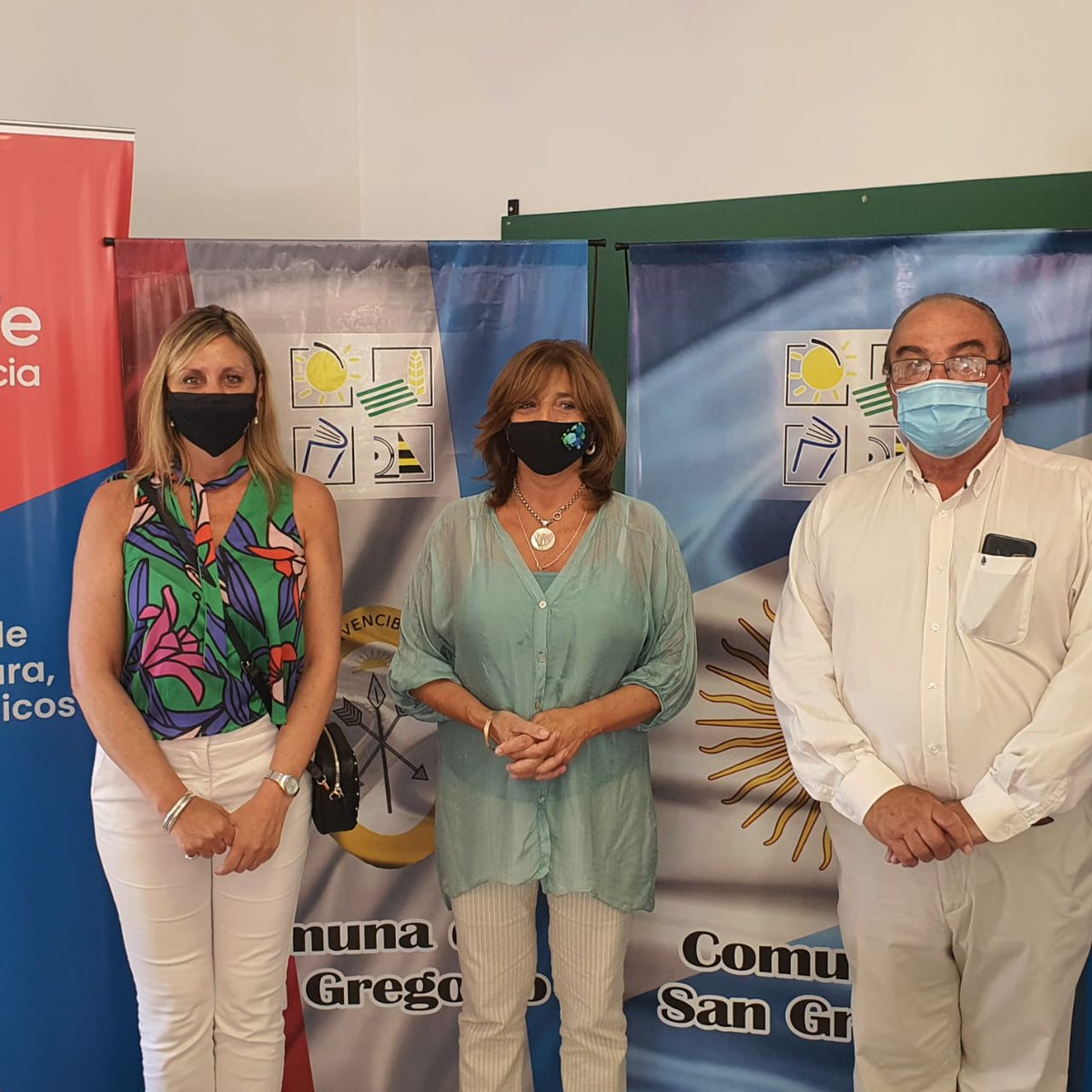 marilinsacnun's tweet photo. Hoy estuve en San Gregorio donde se licitó  la obra de desagües cloacales de San Gregorio (etapa I), con la ministra de Infraestructura de Santa Fe, @silvinafrana, el presidente comunal, Roberto “Vasco” Alberdi y el 
Secretario de Empresas de Servicios Públicos, Carlos Maina. https://t.co/xJxppdS6cM