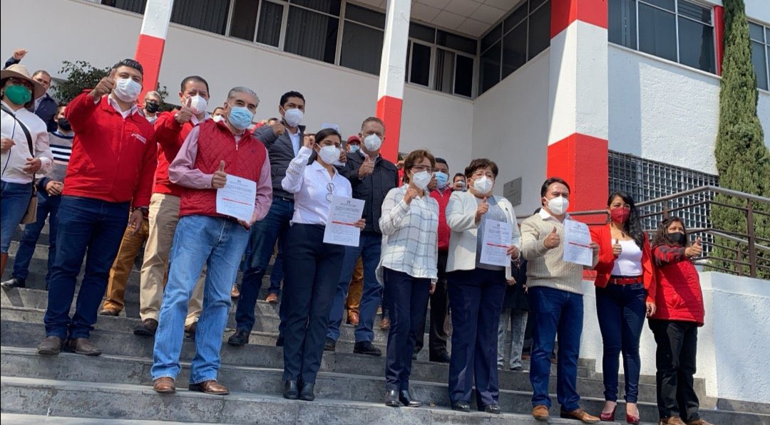 HomeroAE's tweet photo. México necesita hombres y mujeres que estén dispuestos a exigir mejores condiciones de vida para los habitantes de municipios y distritos electorales, y no ser incondicionales del poder central. 
#JuntosYPreparados los aspirantes a candidaturas de alcaldes en #Edomex https://t.co/fHPN1GFsnc
