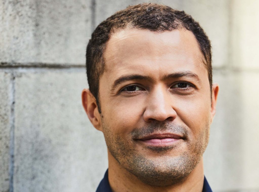 ‘Watchmen’ Writer Cord Jefferson Launches TV Fellowship for Journalists dlvr.it/RrTMsh