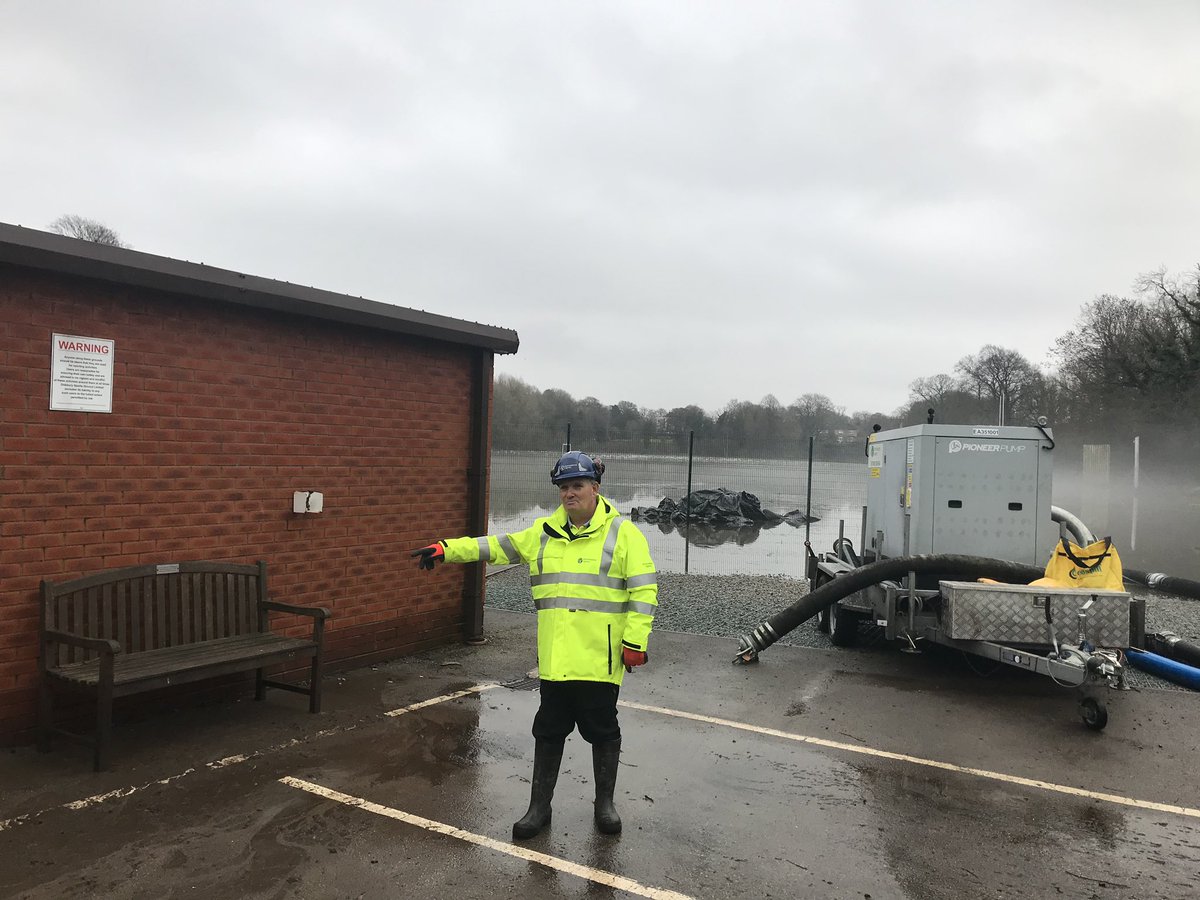 The water got up to here (again good  #TeamEA pointing) so we needed to pump back into the Mersey.....