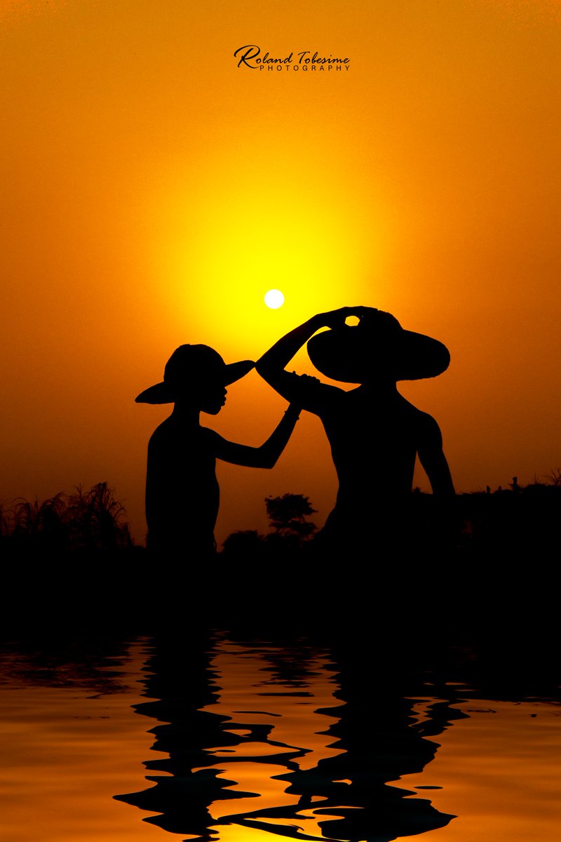 RolandNext's tweet photo. Finally a challenge I can use to flaunt my work. 🥰📸 
#silhouettechallenge https://t.co/GFzo5wemMS