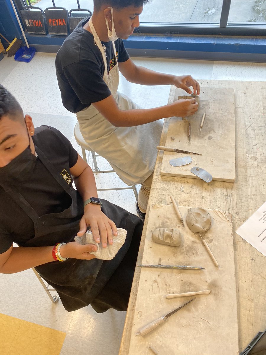 BISculpture's tweet photo. First Clay Day... we have a lot to learn. 😂❤️ https://t.co/9dFvFvmOq5