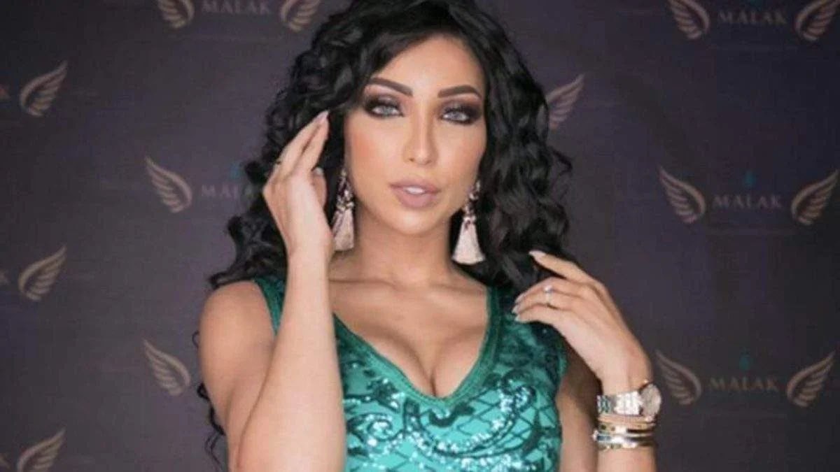 MOROCCOPART's tweet photo. 🚨🆕 🇲🇦Le verdict est tombé. Impliquée dans l'affaire Hamza mon bb, la chanteuse Dounia Batma vient d’écoper d’une peine d'un an ferme en appel. La défense a décidé d'introduire un recours en cassation devant la haute juridiction du Royaume.
#Batma #douniabatma #Maroc #hamzamonbb https://t.co/DmYWAttPbc