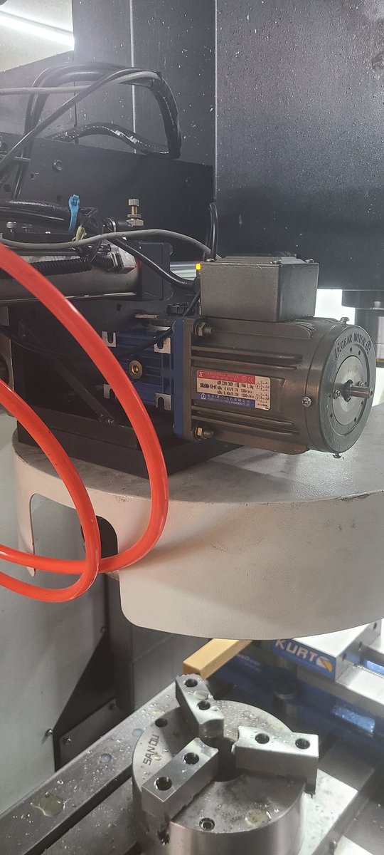 AssemblyStorage's tweet photo. New tool changer today!!! https://t.co/LdrLNuSOLZ