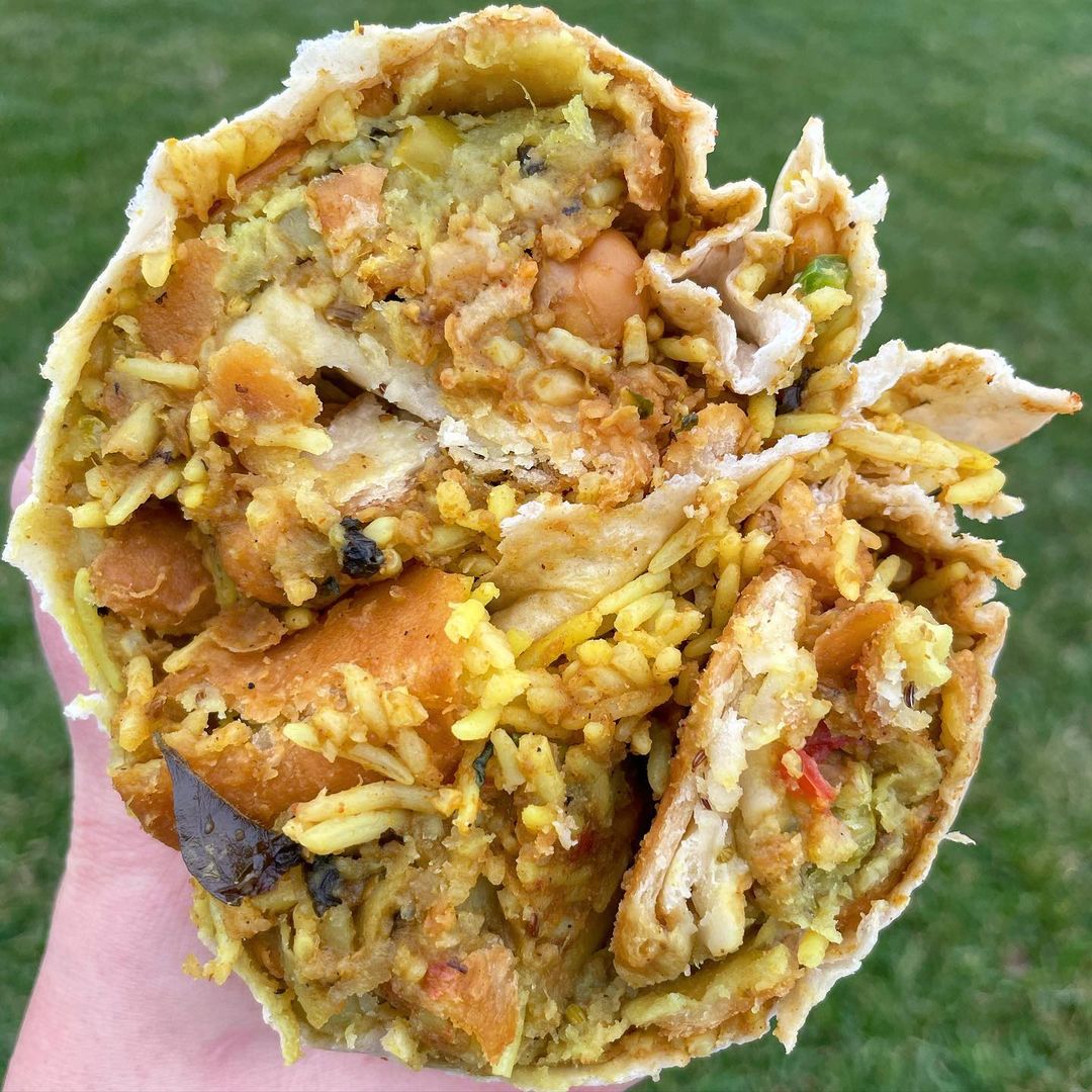 Behold all this plant-based goodness from <a href="/CurryUpNow/">Curry Up Now</a>!

Catch them this weekend at #veryvegansunday with burrito bowls, curry-ritos, aloo gobi sexy fries, and so much more!

Our fave: the one and only #hellaveganburrito - STUFFED with deconstructed samosas 😋🌯