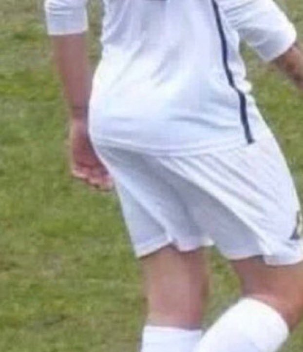 louis tomlinsons ass - a very important thread