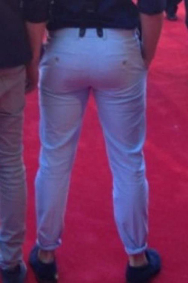 louis tomlinsons ass - a very important thread