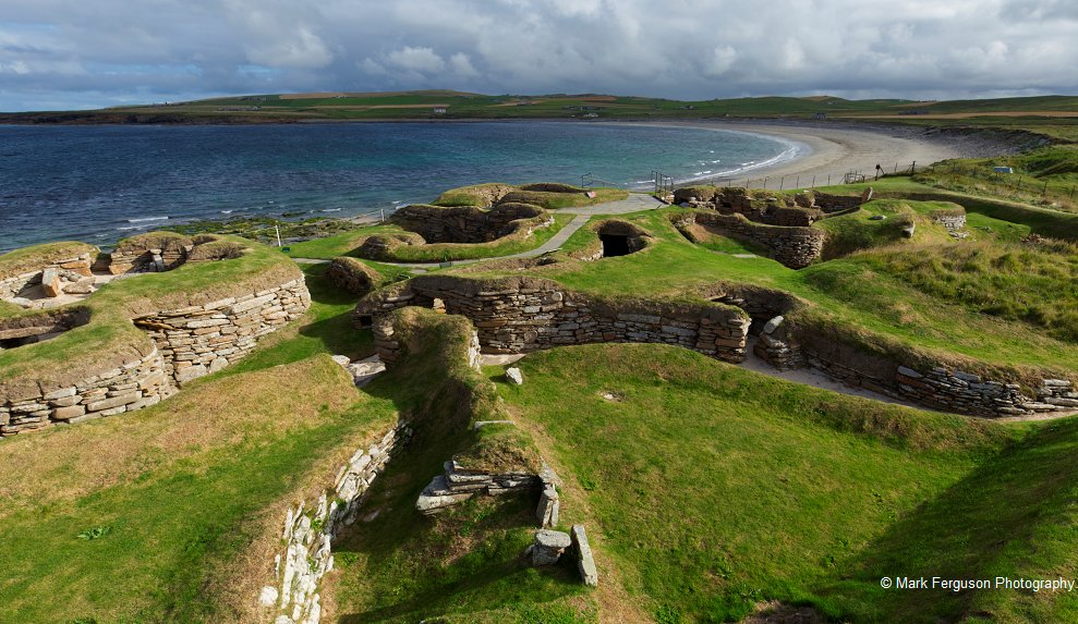 welovehistory's tweet image. A6. Views. For. Miles 😍 Need we say more?!

#ScotlandHour

📸 Castle Campbell | Urquhart Castle | Kisimul Castle | Skara Brae