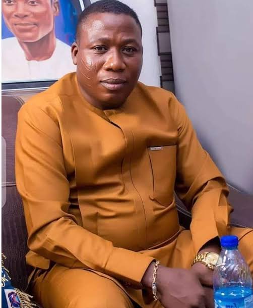 govtoros's tweet photo. @Canada "Havertz" Alonso "Plenty Money" "Bill Gates" Abeg Werner "Chloe Bailey" @Uber Chilwell 

Sunday Adeyemo a Yoruba activist popularly known has Sunday Igboho has said that he would revenge the calamity that befalls his house at Soka area of Ibadan.

https://t.co/eeJLJ5kBFb https://t.co/XdW9rgQGyi