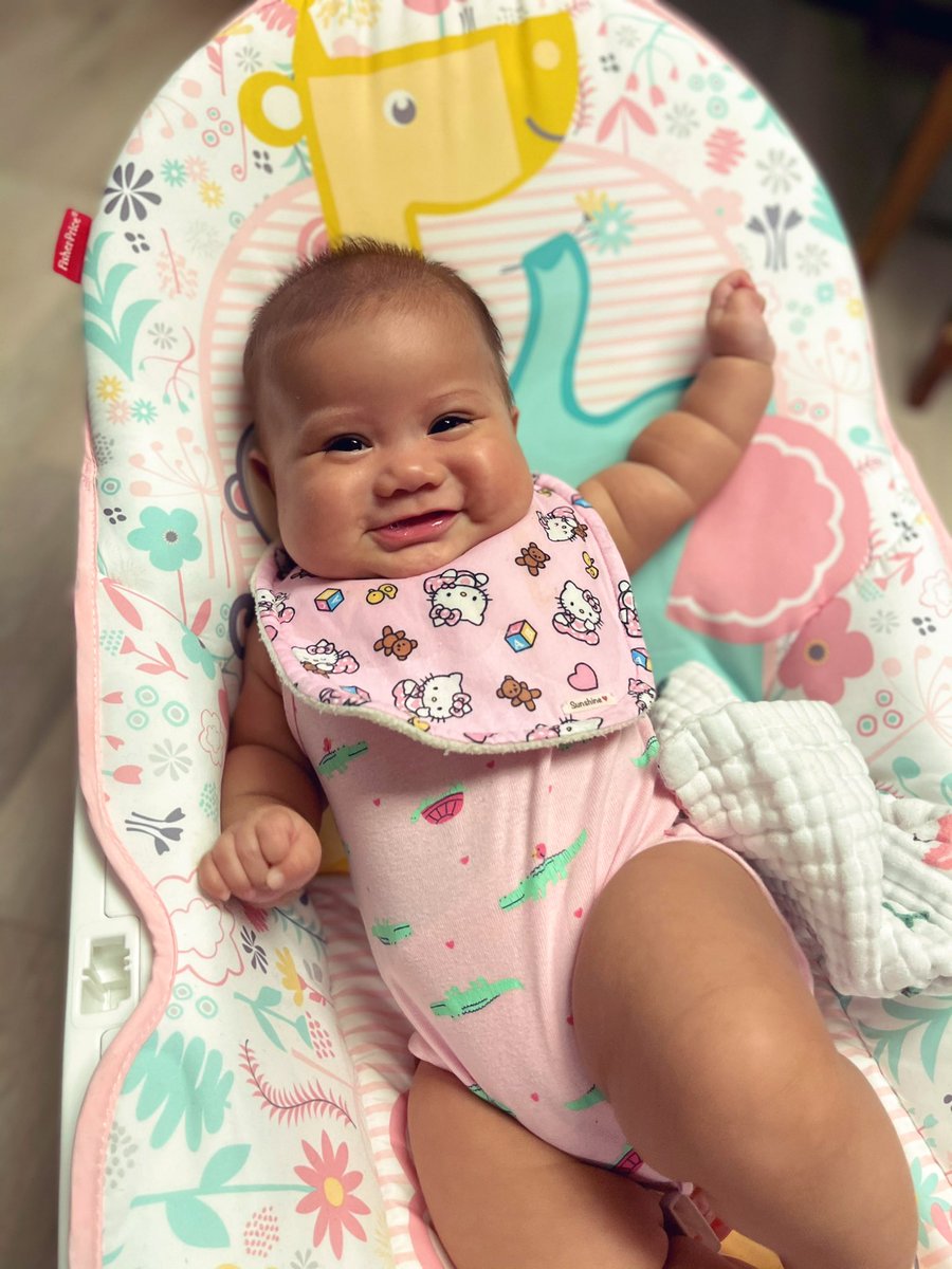 _kasselove's tweet photo. SO SQUISHY!!!!!!🥐 #rollsonrolls https://t.co/SF1jm4wxrq
