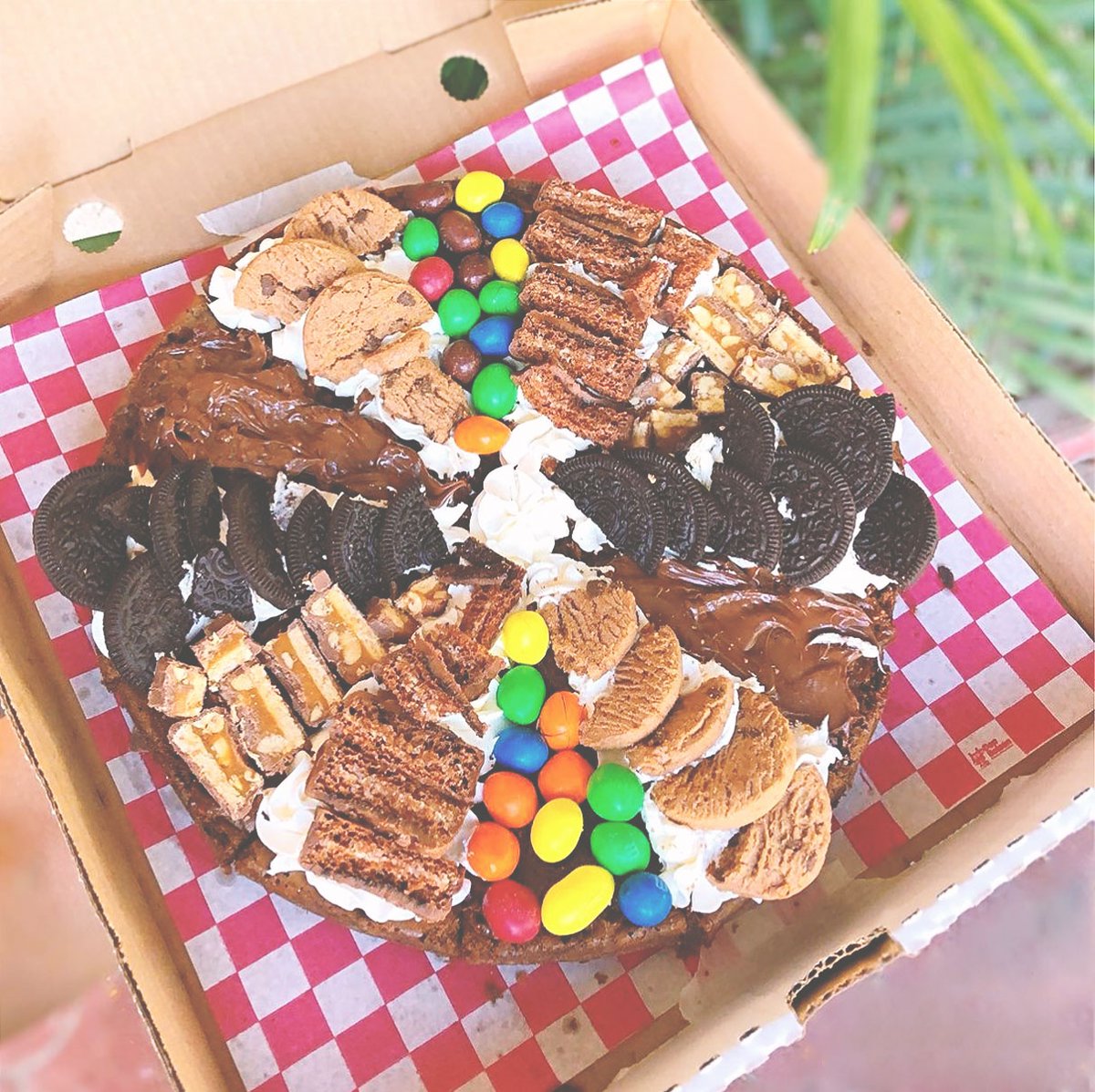 localsumer's tweet photo. ¡Sabes que es amor cuando aman comer juntos! hoy queremos mostrarte a @pizzbrowcakes 🍰 una repostería local y casera.
#localsumer 💜 https://t.co/ggRssUhGus