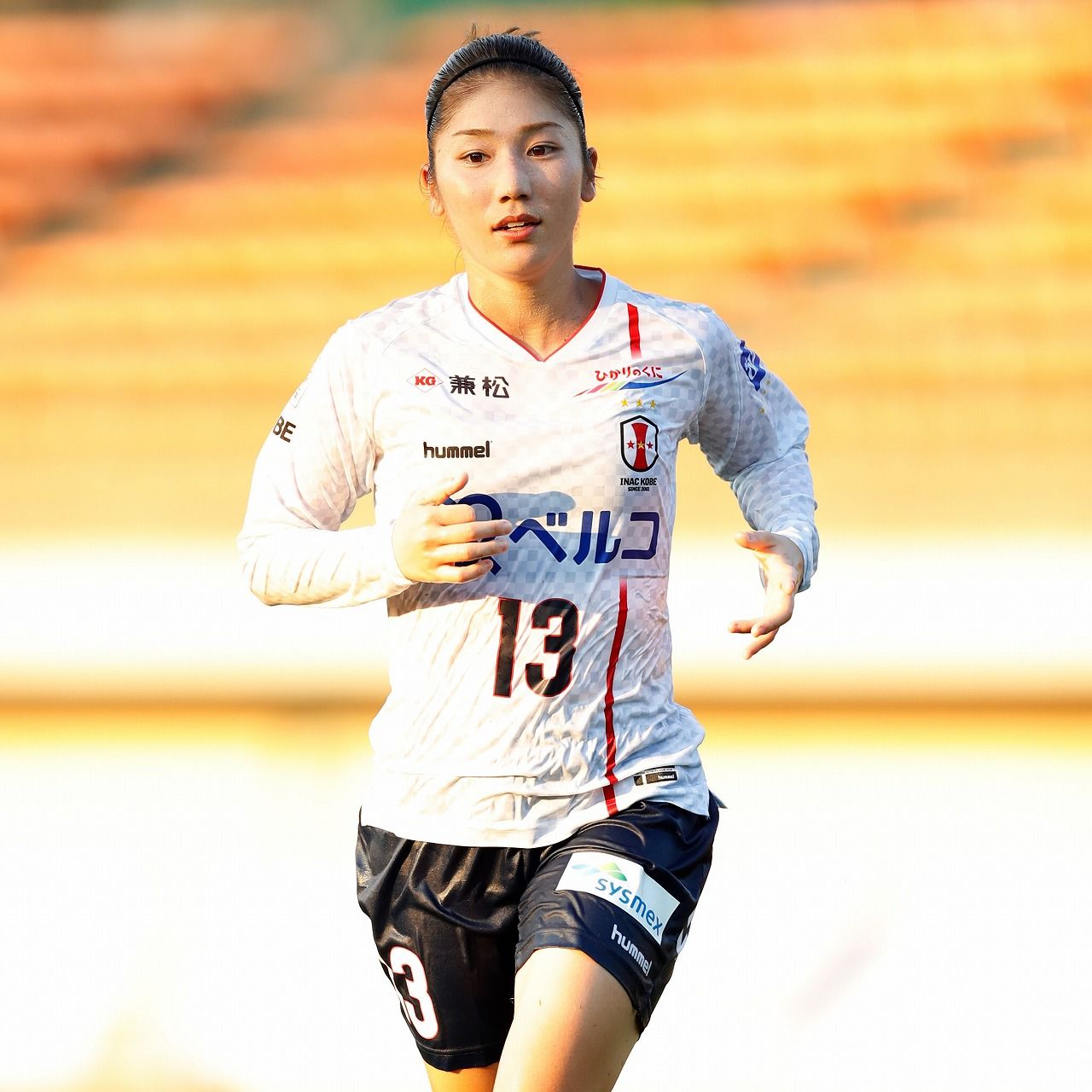 サッカーダイジェスト 女子サッカー 仲田歩夢 が 泣ける とポツリ 後輩 伊藤美紀 が投稿した思い出２ショット集に 姉妹みたいで素敵 とファンも反応 なでしこリーグ Weリーグ Inac神戸レオネッサ 大宮アルディージャventus