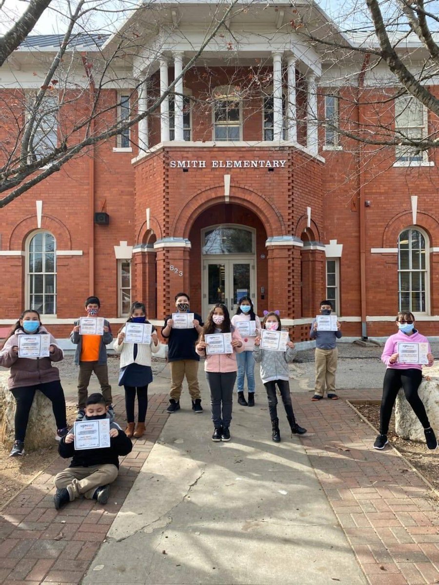 Congratulations to @MariaRoel3 and her 4th grade #DualLanguage class for winning a reading certificate of achievement from Spurs Give and a FREE meal from Whataburger!! 
📚Keep READING! 📚<a href="/SAISD/">San Antonio ISD</a> <a href="/SAISDBilingual/">Dual Language , ESL & Migrant, SAISD</a> <a href="/AdelanteMayra/">Mayra Gutierrez-Ibar</a>