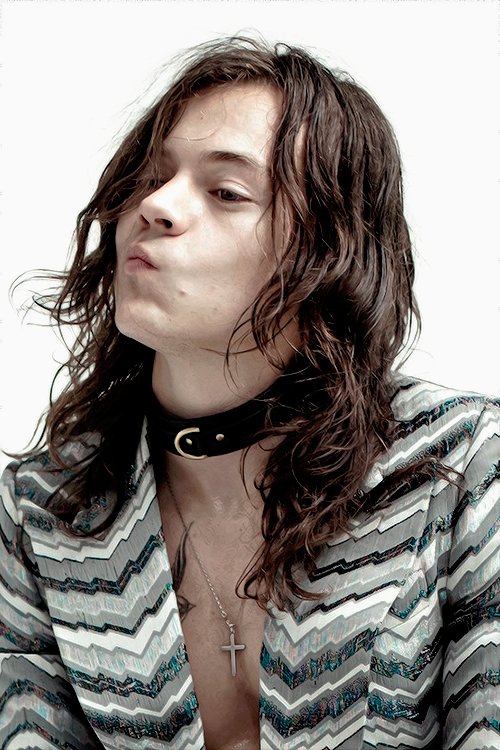 harry styles wearing chokers                - a thread