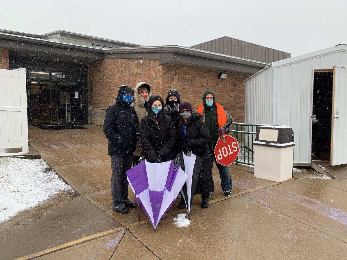 ZumWesthoff's tweet photo. We appreciate these aWESome staff members making sure our Lions arrive safely from buses and cars. https://t.co/txHdfDqibI