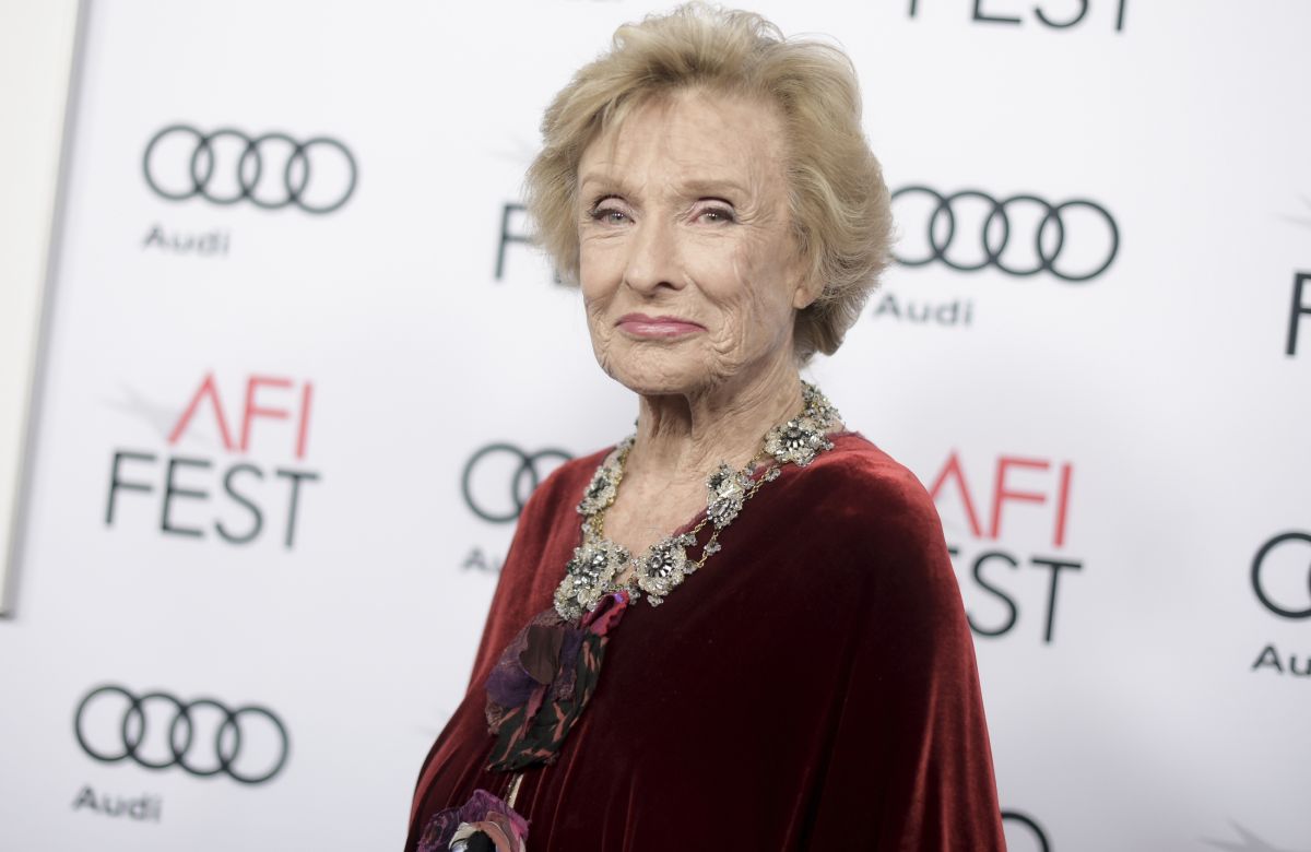 Oscar and Emmy winning actor Cloris Leachman dies at 94