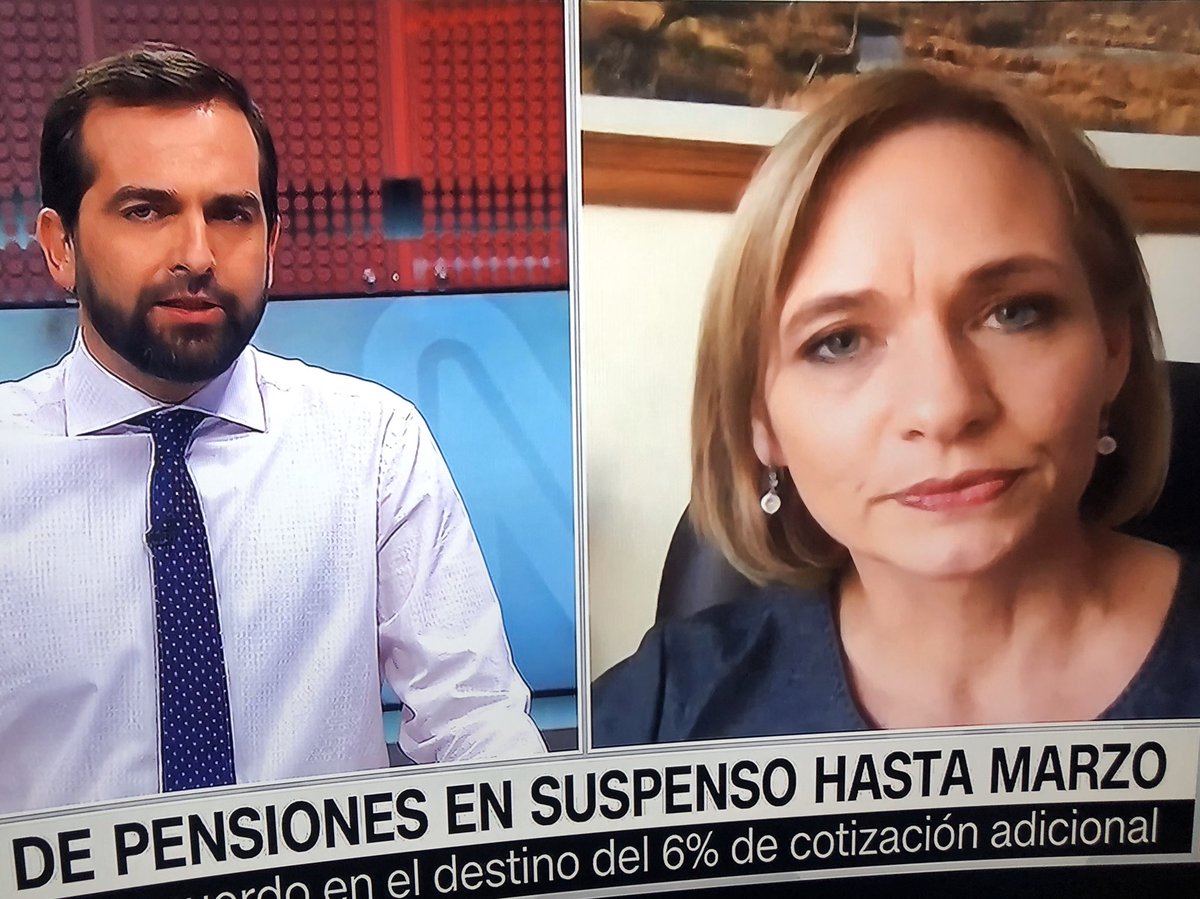 LuisMesina1's tweet photo. Senadora @carolinagoic “acordar”una reforma con un gobierno que insiste en perpetuar la capitalización individual dejando intacto el 10% en manos de las AFP es lo que rechaza la mayoría. En un proceso constituyente no le parece que deben ser la mayorías quienes decidan?
#NOmasAFP https://t.co/DqZrfzZKWi
