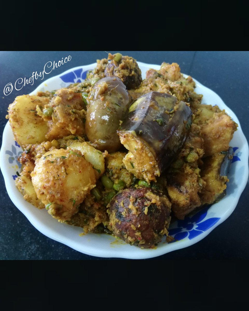 ChefbyChoice1's tweet photo. #chefbychoice #mainciurse #undhiyu #kathiyawadiundhiyu #lalundhiyu #vegetariancuisine #Indianfood #food #foodie #foodlover #foodblogger #foodstyling #delicacies #cookwithCBC #cooking #passionforcooking

Recipe:
Instagram - https://t.co/2o9P6RTyOV
Facebook -https://t.co/q4plslzARm https://t.co/ke2bcLL99Z