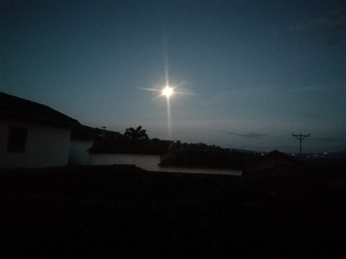 BaricharaVive's tweet photo. #lunaw desde el Pueblito más Lindo de Colombia: Barichara Santander https://t.co/aS5U6JMW6Z
