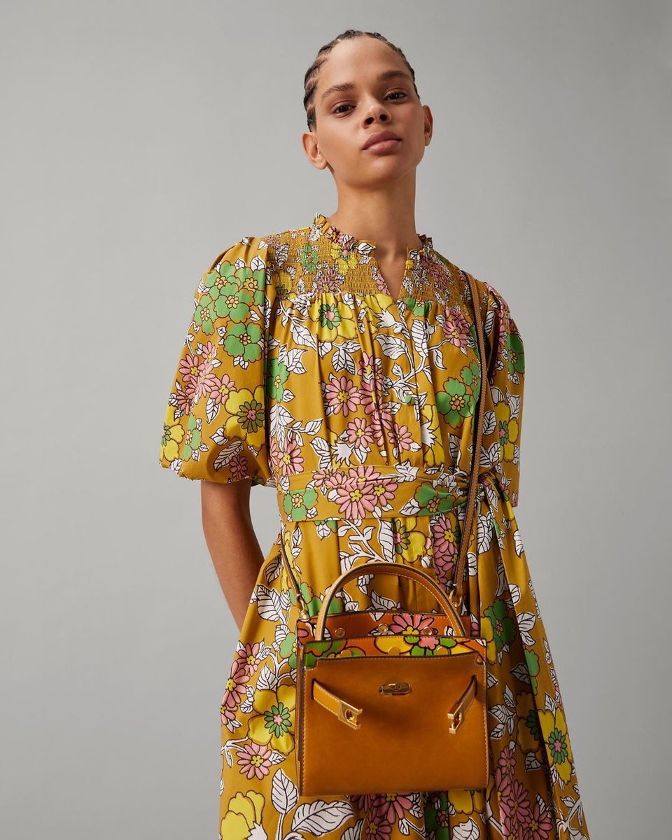 Tory Burch on X: The Printed Tie Dress and Lee Radziwill Petite Double Bag  #ToryBurchResort21 #ToryBurch    / X