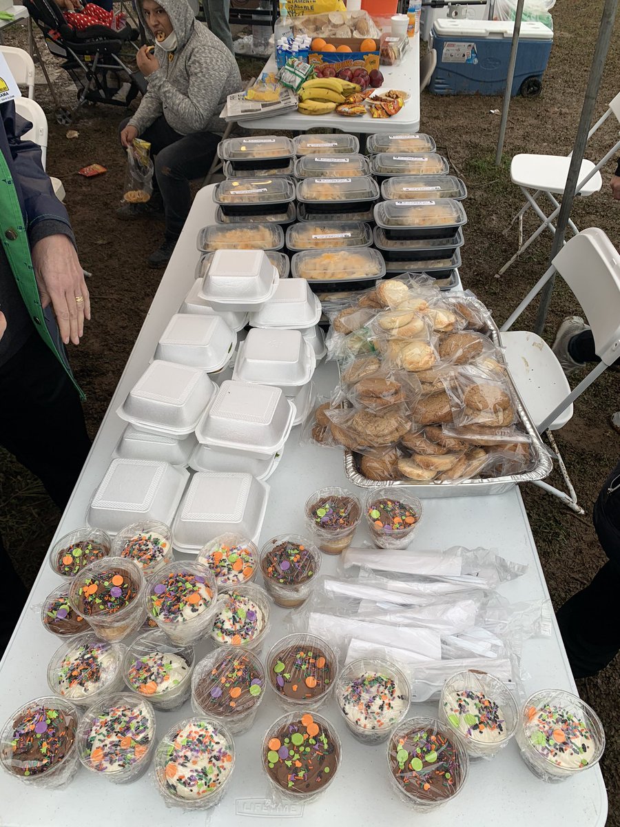 PVHS and GHS culinary teamed up today to cook and deliver hot meals to storm damaged areas. I am blessed to have colleagues who have a heart full of service and we were able to bless others. <a href="/JEFCOCareerTech/">JEFCOED Career Tech</a> <a href="/PVHigh/">Pinson Valley High School</a>