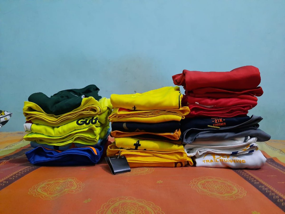 tulong8807's tweet photo. yang di dalem kontainer akhirnya harus dirapikan juga, terus merembet ke kontainer lainnya semalem, dan tidurnya pules semacam habis olahraga, haha

semangat hari kamis semua, 😘😘😘 #iamNIX https://t.co/oSYLf4xt0X