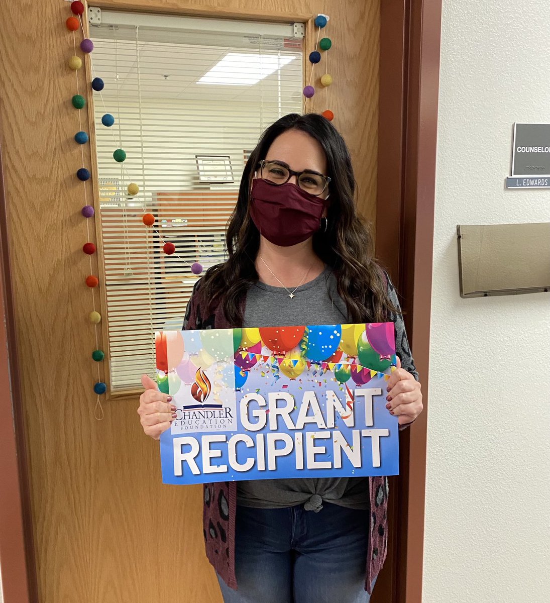 Diane Wells tweet media